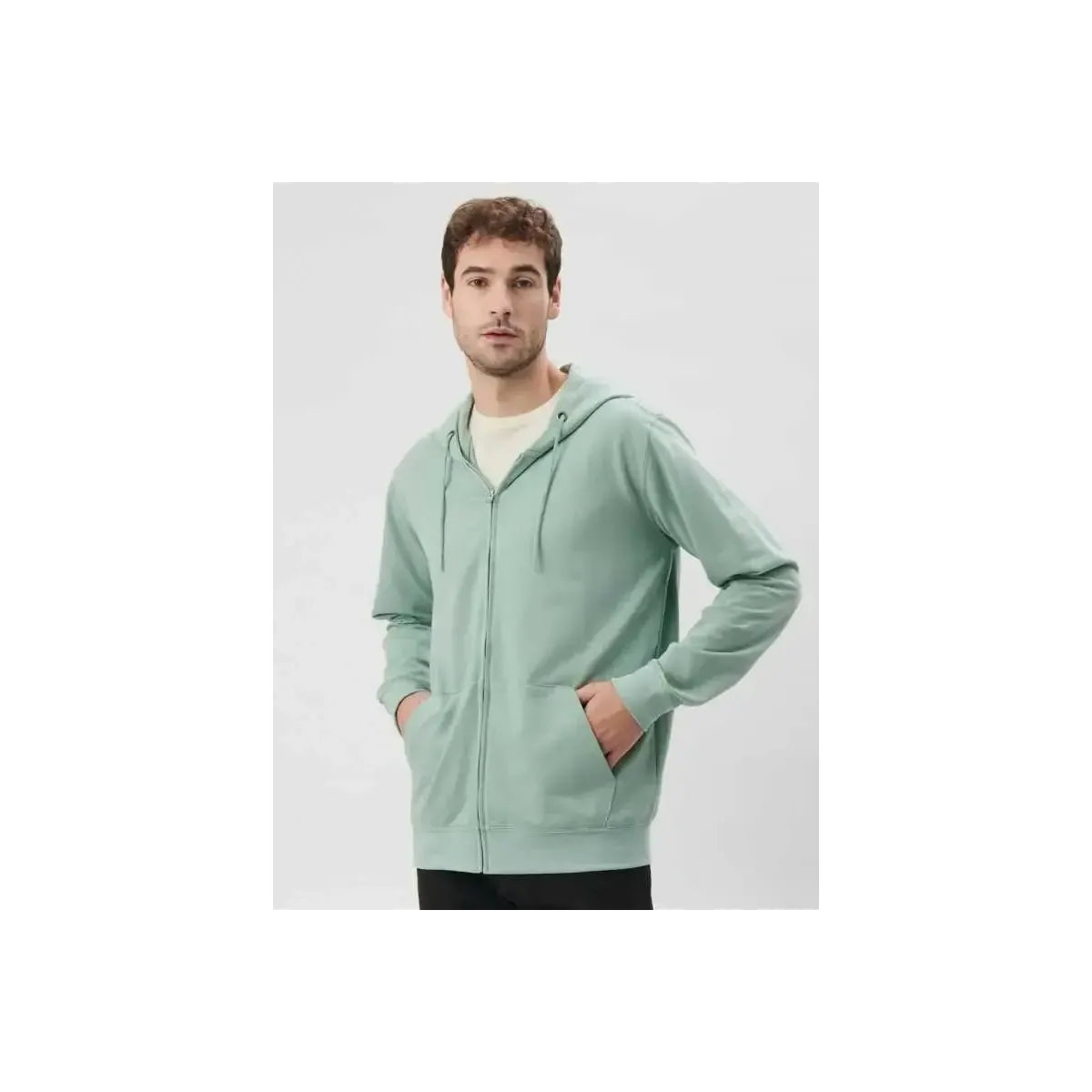 Felpe con Zip e Cappuccio Personalizzabili | Comfort e Stile Casual