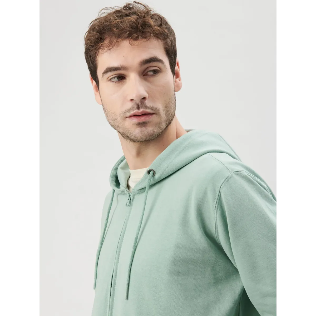 Felpe con Zip e Cappuccio Personalizzabili | Comfort e Stile Casual